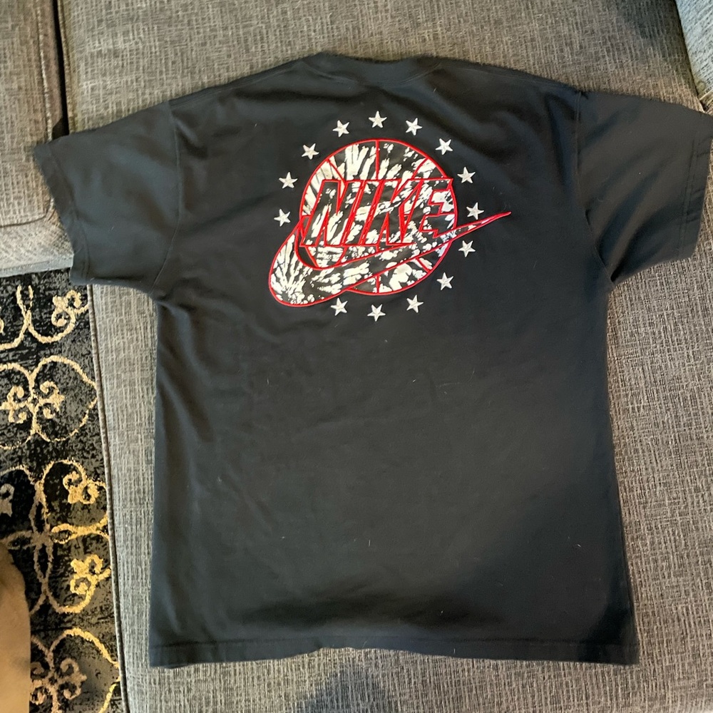 Black Nike t shirt